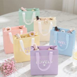 Bolsa de Papel de Regalo Ecológica de Lujo, Reciclable, con Asa, Logotipo Personalizado Impreso, para Accesorios de Moda Femenina, Velas, Bolsas de Compras - Product Image 4