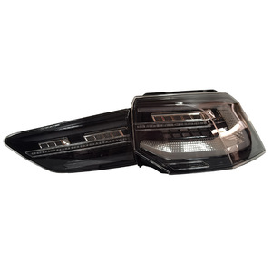 ชุดไฟท้าย ProIQ LED พร้อมไฟเลี้ยวแบบเรียงลำดับ ความสว่างสูง สำหรับรถยนต์ Volkswagen Golf 8 - Product Image 4