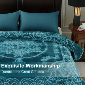 Custom OEM ODM Luxurious Embossed Flower Print Raschel <strong>Fleece</strong> <strong>Blanket</strong> <strong>Large</strong> Exquisite Soft Cozy Warm Customized Throw <strong>Blanket</strong> - Product Image 4