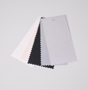 Vente en gros de tissus pour stores enrouleurs en polyester Tissu pour rideaux en perspective pour pare-soleil Tissus de protection solaire pour stores enrouleurs de fenêtre - Product Image 3