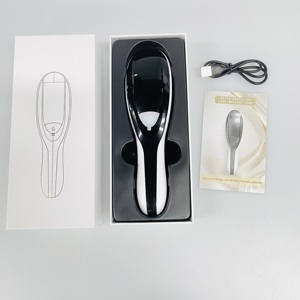 Peine de masaje portátil para el cuidado del cabello, aplicador de aceite para el cabello, cepillo masajeador de cuero cabelludo, peine masajeador de Calp para mujeres y hombres - Product Image 6