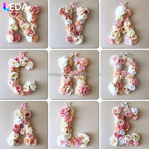 LEDA - Número Floral de Rosas Grandes para Cumpleaños, Flores Artificiales Personalizadas, Letra de Flores para Eventos de Boda - Product Image 6