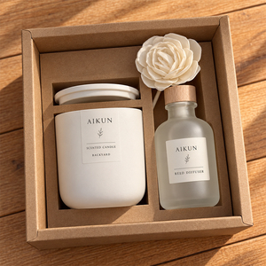 Aikun - Juego de Regalo de Difusor de Aromas con Vela de Cerámica Blanca Mate y Varillas de Flores, Botella de Vidrio Esmerilado, Tapa de Madera, Asa de Transporte de Cartón Kraft, Caja con Ventana - Product Image 2