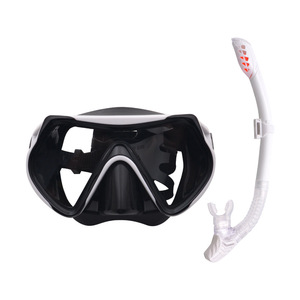 Masque de plongée et ensemble de tuba 1055, entièrement étanche, en silicone, avec tube en PC et verre trempé haute clarté pour la plongée en apnée - Product Image 1