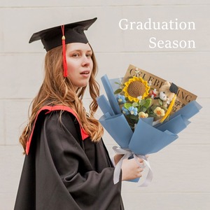 Ramo de girasoles tejidos a mano con acabado personalizado para la temporada de graduación, regalo para amigos, niños y adultos. - Product Image 3