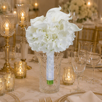 Französischer Stil Handblumen-Fotografie-Requisite Weiße Künstliche Calla-Lilie mit Perlenband Hochzeitszeremonie Brautstrauß