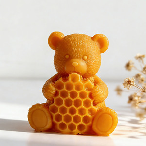 Bougie parfumée artisanale en forme d'ours, sans fumée, pour décoration de mariage, cadeau, décoration intérieure et cadeaux de fêtes - Product Image 4