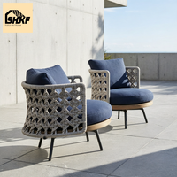 Ensemble de canapés modulaires en teck moderne, fauteuil en corde tressée, table basse Pebble, combinaison extérieure pour villa, cour, patio, hôtel