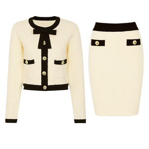 2025 A/W nuovo abito lavorato A maglia da donna alla moda semplice Slim-fit snellente superiore mezza gonna due pezzi Set di <span class=keywords><strong>abbigliamento</strong></span> - Product Image 1