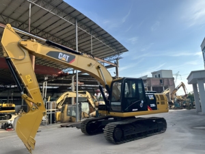 Excavatrice sur chenilles CAT 320D2, 21,6 tonnes, équipement de construction d'occasion - Product Image 1