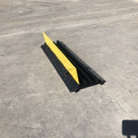 Rampe de câble CE 3 canaux 35*40mm / Rampe de protection de câble en caoutchouc à trois canaux