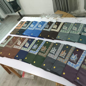 <span class=keywords><strong>Sciarpa</strong></span> Keffiyeh in <span class=keywords><strong>Lana</strong></span> Yemenita e Saudita Ricamata, Stile Kashmir, con Ricami Islamici, per Uomo - Product Image 3