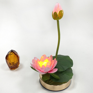 2025 kapalı ev kullanımı LED <span class=keywords><strong>Lotus</strong></span> ışıkları yeşil yapraklar plastik pembe çiçekler dekor için, şarj edilebilir modeli, dokunmatik anahtarı - Product Image 3