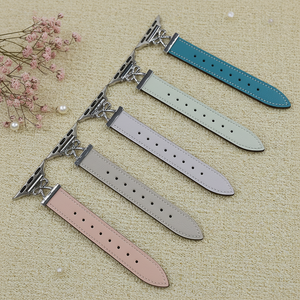 Nouvelle conception de <span class=keywords><strong>bracelet</strong></span> de montre en cuir fin et luxueux pour Iwatch S11 10 9 8, <span class=keywords><strong>bracelet</strong></span> pour <span class=keywords><strong>Apple</strong></span> <span class=keywords><strong>Watch</strong></span> avec <span class=keywords><strong>boucle</strong></span> en forme de cœur - Product Image 6