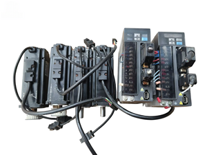 Controlador PLC con Sensor de Accionamiento de 400W, Nuevo y Original B2 - Product Image 1
