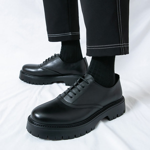 Zapatos de Hombre de Charol con Punta Ancha y Suela Gruesa Brillante para Uso Diario, Zapatos que Aumentan la Estatura para Trajes y Novios - Product Image 1