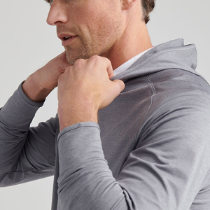 OEMカスタムメンズ軽量プルオーバーフード付き長袖ワークアウトクイックドライジムフィットネスシャツプリント柄ウィンタースポーツトップス - Product Image 3