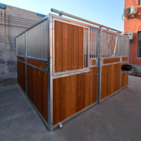 Panneaux d'écurie pour chevaux en bambou galvanisé à chaud, panneaux de box pour chevaux à structure en acier durable pour installations équestres