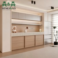 Buffet moderne minimaliste avec comptoir ouvert, rail électrique, étagère flottante et tiroirs, finition chêne taupe