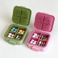 Boîte à pilules portable à 4 compartiments avec brosse en silicone, organiseur de médicaments de voyage, étui à pilules pour le stockage des vitamines