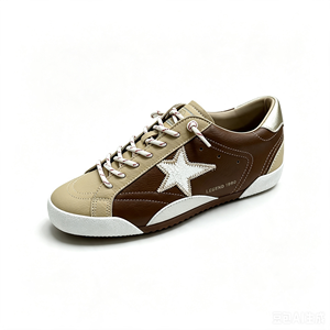 Zapatillas de Skateboarding de Dos Tonos con Cordones, Estilo Casual Urbano con Parche de Estrella - Product Image 2