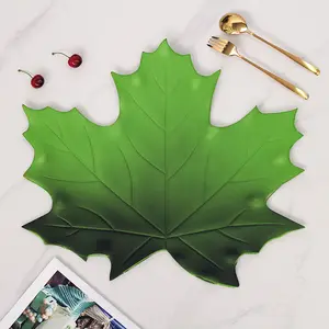 厂家批发派对装饰用人造绿色棕榈eva叶形餐垫耐热餐垫