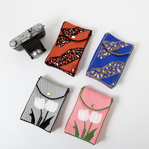 Nuova Moda: Portamonete all'Uncinetto a Forma di Panda, Mini Borsa per Cellulare, Borsetta a Tracolla, Borsa da Viaggio - Product Image 2