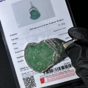 Gioielli Raffinati in Argento Sterling 925 con Diamanti Sintetici e Ciondolo Gesù in Giada VVS - Product Image 5