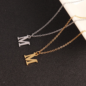 Collar con Letra para Adultos y Niños, Elegante, de Acero Inoxidable Dorado, con Colgante de Letra Inicial M, Joyería Minimalista ALN26040754 - Product Image 3