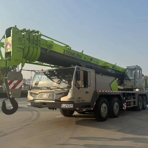 Camion-grue mobile Zoomlion d'occasion de 70 tonnes, moteur complet et pompe de qualité supérieure, camion haute performance avec grue - Product Image 1