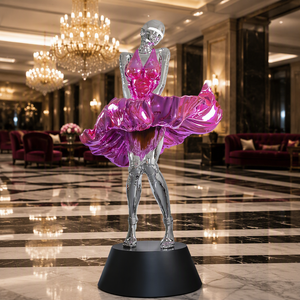 Scultura Robotica Danzante: Donna in Fibra di Vetro con Abito Rosso Fluido e Corpo Metallico per Spazi Moderni - Product Image 1