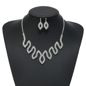 ज़िरकोनिया आभूषण सेट दुल्हन विवाह स्फटिक हीरे की चेन ज़िरकोन महिलाओं की शादी के सहायक उपकरण दुल्हन आभूषण सेट भोज उपहार - Product Image 4