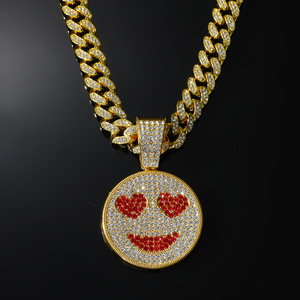 Collana con Ciondolo Occhi Ghiacciati a Cuore, Placcata Oro 14K, con Strass di Cristallo, Catena Miami Cuban, Regalo Unisex per Bambini per Feste - Product Image 1