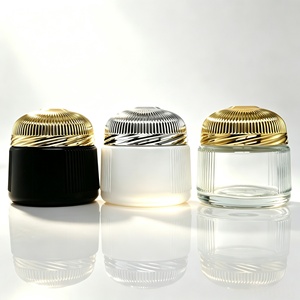 Pot à Bukhoor personnalisé <span class=keywords><strong>en</strong></span> <span class=keywords><strong>verre</strong></span> de luxe 100ml 150ml avec couvercles - Product Image 3