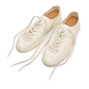 รองเท้าลำลองพื้นหนาแบบสวม น้ำหนักเบา หนังวัวชั้นบนสุดบางเฉียบ แฟชั่นใหม่ รองเท้าสีขาวอเนกประสงค์สำหรับผู้ชาย รองเท้าทรงเตี้ยทันสมัย - Product Image 2