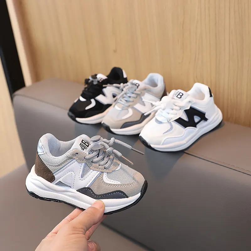 Yeni varış çocuk spor kızlar için erkek ayakkabısı toptan bebek ilk yürüyüş ayakkabı okul tipi rahat çocuklar Retro Sneakers erkek