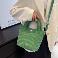 Großhandel Modische Gestreifte Einriemen-Cordtasche/Crossbody-Tasche für Damen
