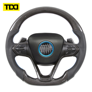 Volant de voiture en cuir et fibre de carbone personnalisé TDD adapté au volant I8 - Product Image 1