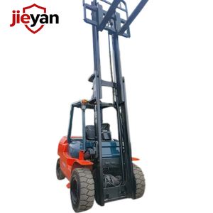 Montacargas Usado Toyota Komatsu <span class=keywords><strong>TCM</strong></span> Diésel Eléctrico de 5 Toneladas de Peso Operativo con Opciones de 5 y 5 Toneladas - Product Image 1