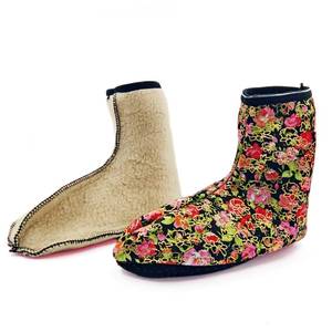 2025 New Design Heavy-Duty Crew Winter Thermal Socks with Fashionable Color Combinations and Digital Print for Foot Warmth - Product Image 6