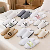 Chaussons d'hôtel en gros, semelle en tissu personnalisée, couleur OEM ODM, bout fermé, antidérapants, pour chambre d'hôtes, resort, spa, vente en gros