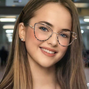 95825 TR90 <span class=keywords><strong>Gafas</strong></span> <span class=keywords><strong>de</strong></span> moda antiazules para mujer con espejo plano Unisex El suministro <span class=keywords><strong>de</strong></span> fábrica se puede equipar con espejo <span class=keywords><strong>de</strong></span> primer plano - Product Image 1