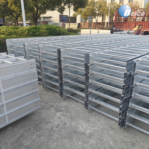 Passerella Industriale Tipo Scala Standard NEMA 20B 8' 10' 12' Profilo in Lega di Alluminio Capacità 46 Cavi Superficie Zincata - Product Image 1