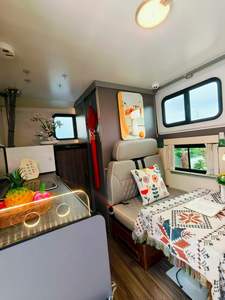 Maxus T70 Pick-up Diesel 4x4 Tout-terrain Type C Camping-car <span class=keywords><strong>Caravane</strong></span> Véhicule d'<span class=keywords><strong>occasion</strong></span> Moins de 50 000 km 6 places 48V - Product Image 6