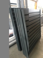Panneau de portail en treillis métallique horizontal à lamelles de clôture en aluminium noir au design moderne avec cadre en alliage d'aluminium traité thermiquement