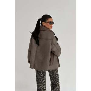 Chaqueta de piel sintética larga con estampado de visón, conejo y zorro, estilo vintage, con decoraciones, tejido a cuadros, relleno de algodón color camel y botones. - Product Image 1