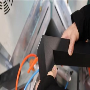 Двухголовочный станок для резки алюминиевых оконных и дверных профилей, высокоточная пила для промышленного производства - Product Image 6
