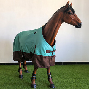 Tùy Chỉnh Polyester Thoải Mái Bền Mùa Đông Ngựa Thảm Thoáng Khí Không Thấm Nước Chăn Turnout Thảm - Product Image 1