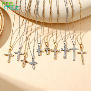 Collana con Ciondolo a Croce in Zirconi, Acciaio Inossidabile 316L Placcato Oro 18K, Gioiello Ipoallergenico da Donna - Product Image 2