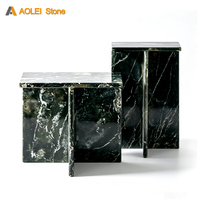 Table d'appoint minimaliste en marbre vert, idéale pour les bureaux de direction modernes et les salons de villas de luxe